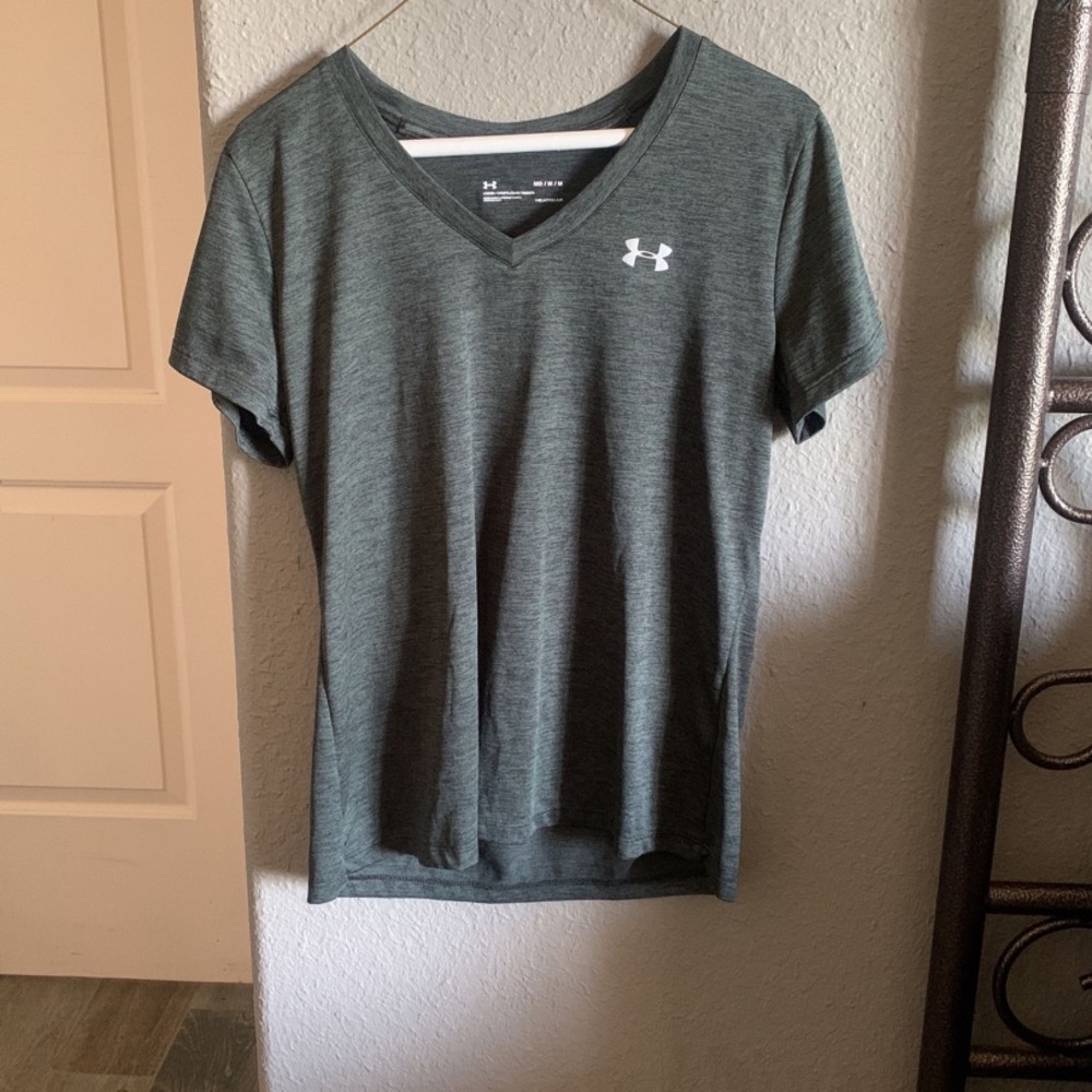 Under armor shirt